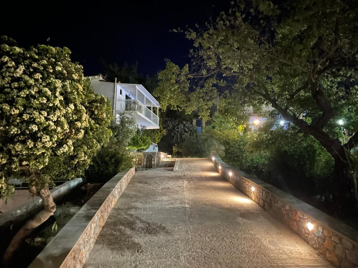 Aparthotel Golden Evelyn Ajia Paraskiewi Zewnętrze zdjęcie