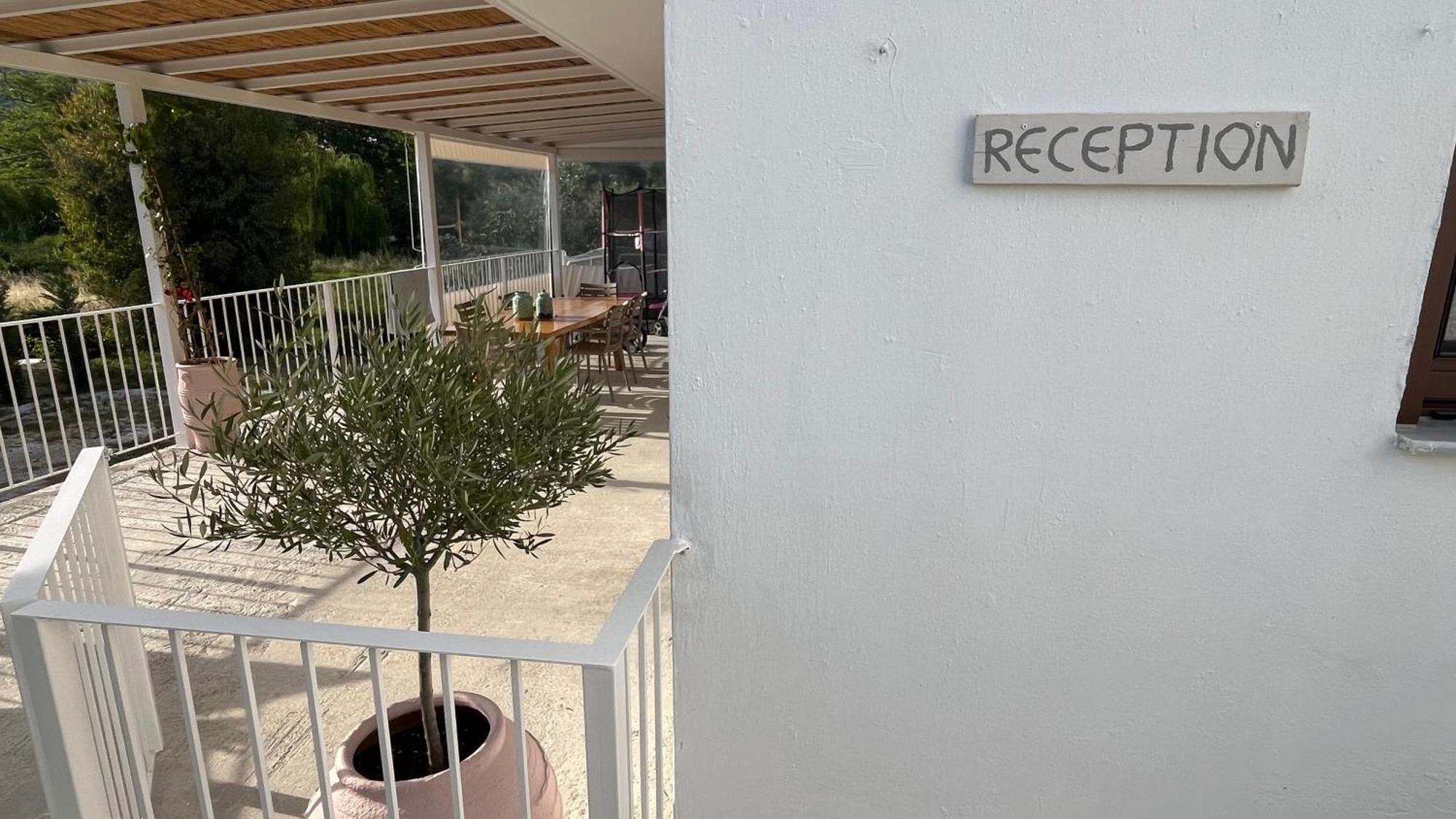Aparthotel Golden Evelyn Ajia Paraskiewi Zewnętrze zdjęcie