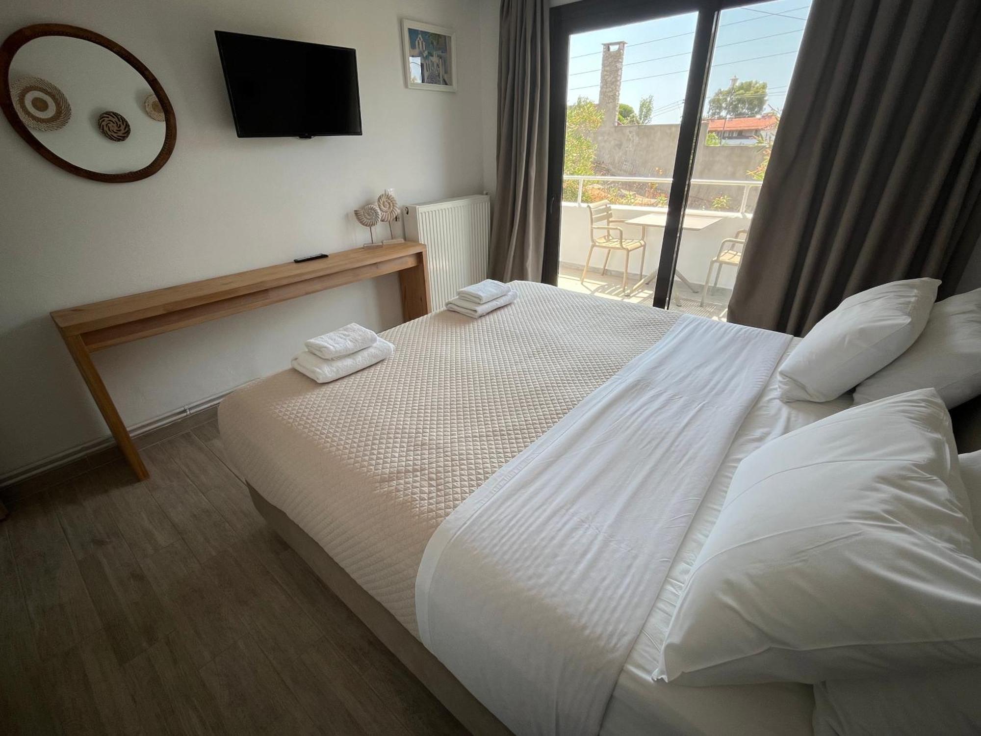 Aparthotel Golden Evelyn Ajia Paraskiewi Zewnętrze zdjęcie