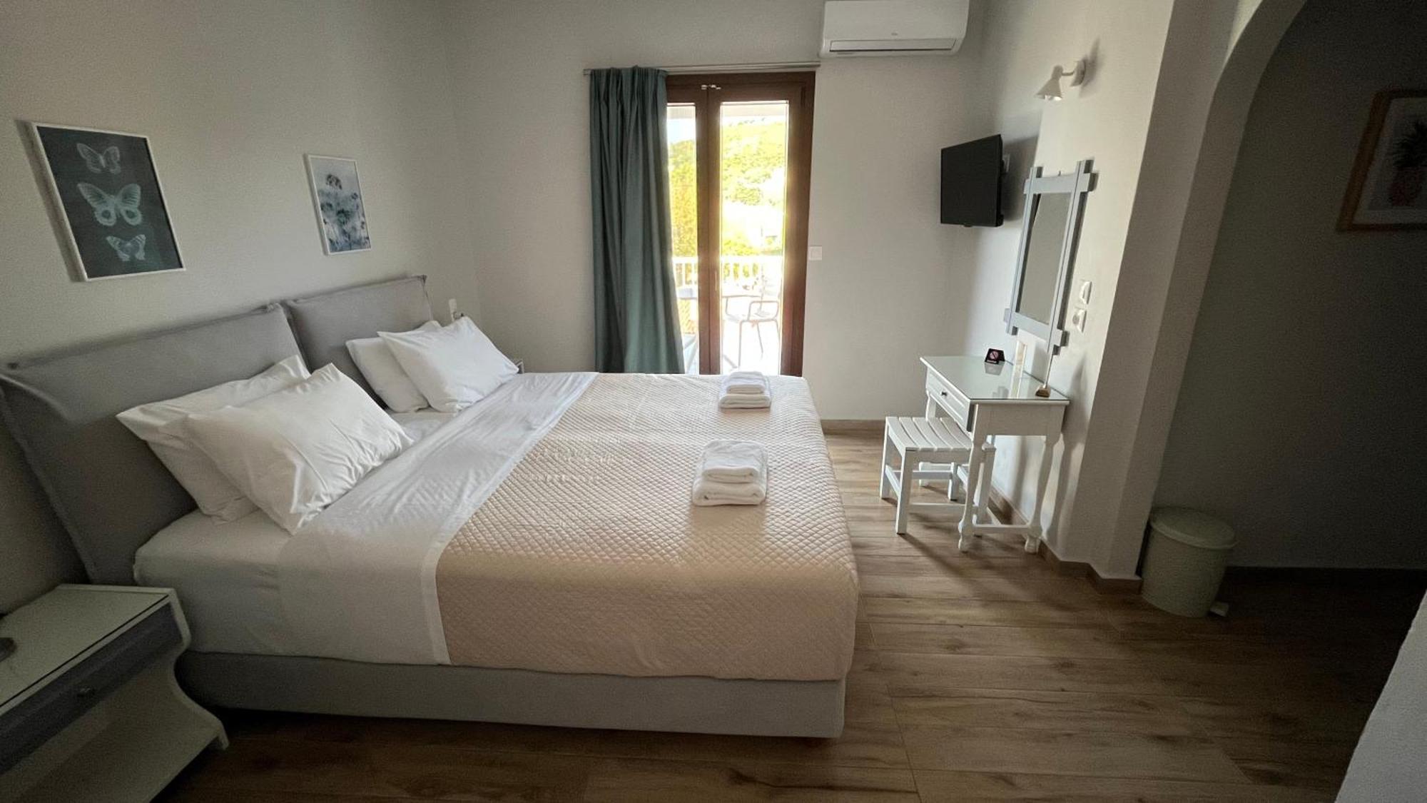 Aparthotel Golden Evelyn Ajia Paraskiewi Zewnętrze zdjęcie