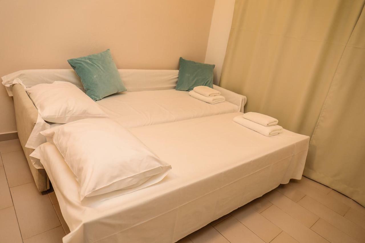 Aparthotel Golden Evelyn Ajia Paraskiewi Zewnętrze zdjęcie